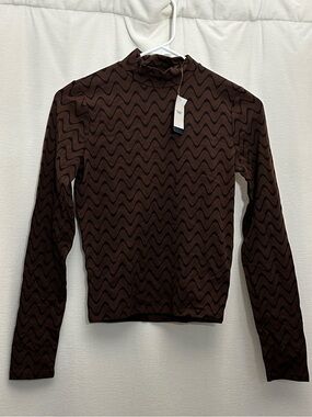 Hollister Brown wave print mock neck top
